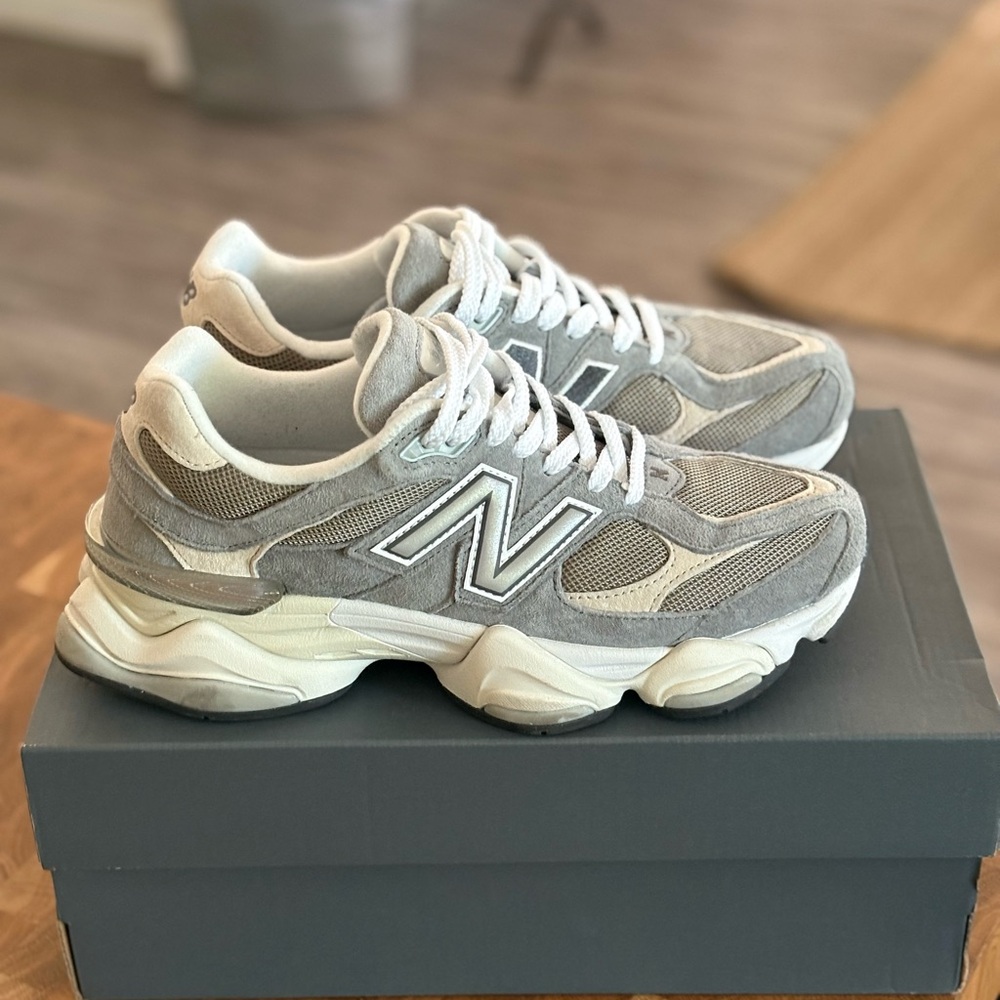 New Balance 9060